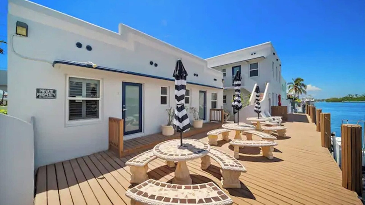 Photo of Outdoor in Hollywood Lakes