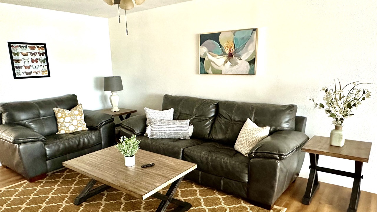Photo of Livingroom in Jacksonville