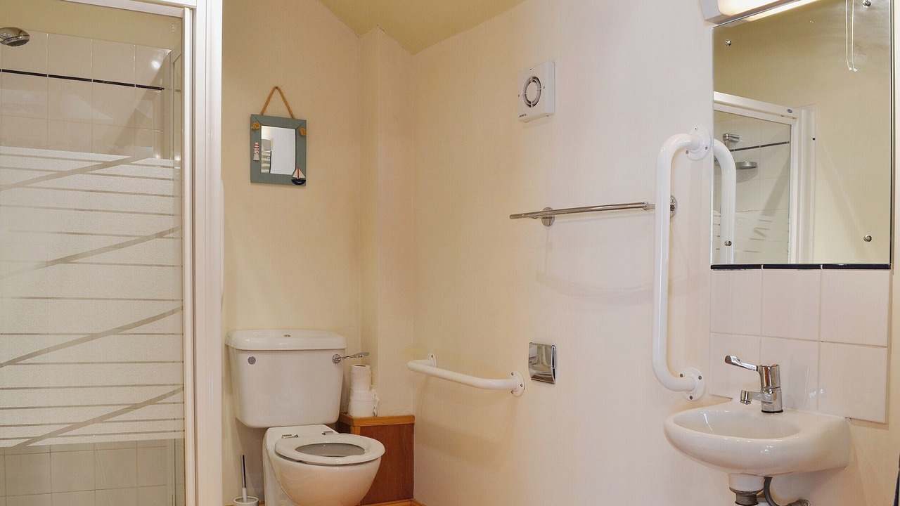 Photo of Bathroom in Longford