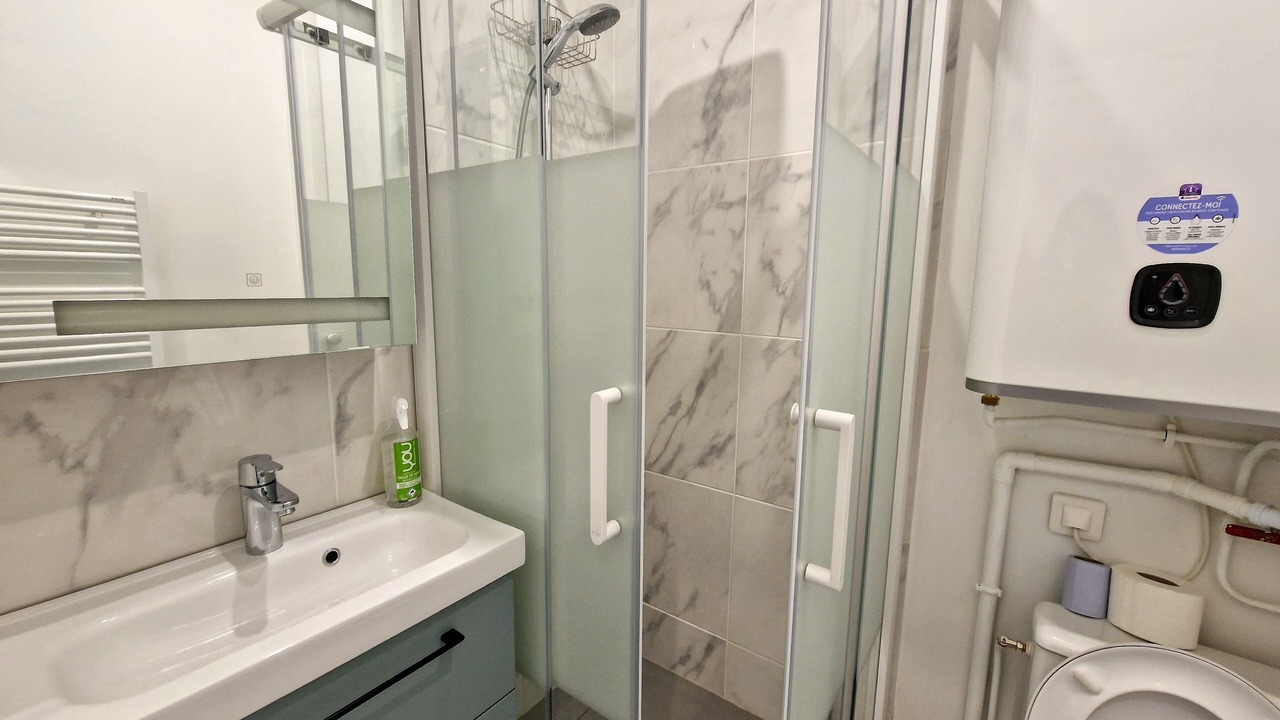 Photo of Bathroom in Petit-Colombes