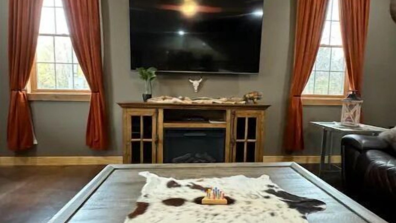 Photo of Livingroom in Ingraham