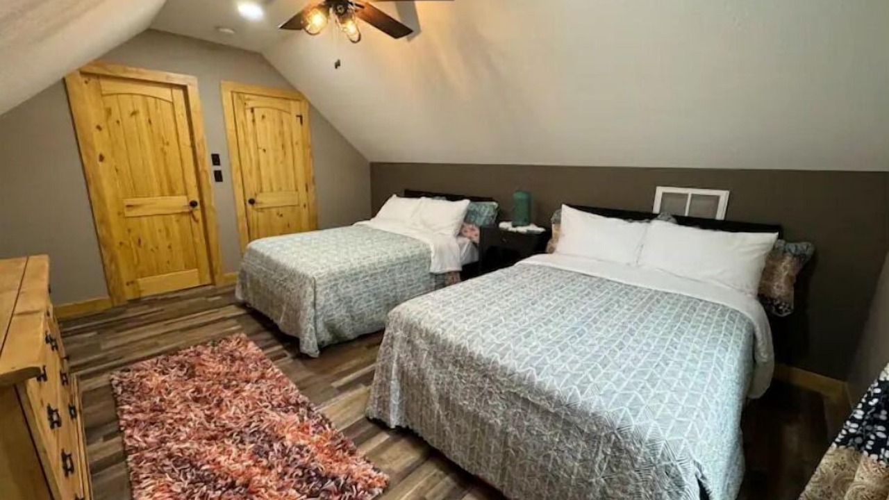 Photo of Bedroom in Ingraham