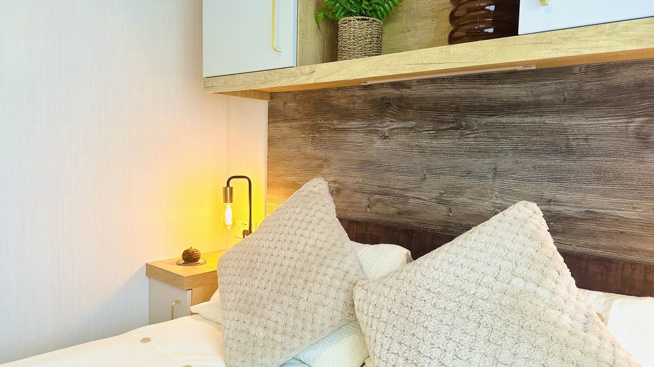 Photo of Others in Cayton Bay