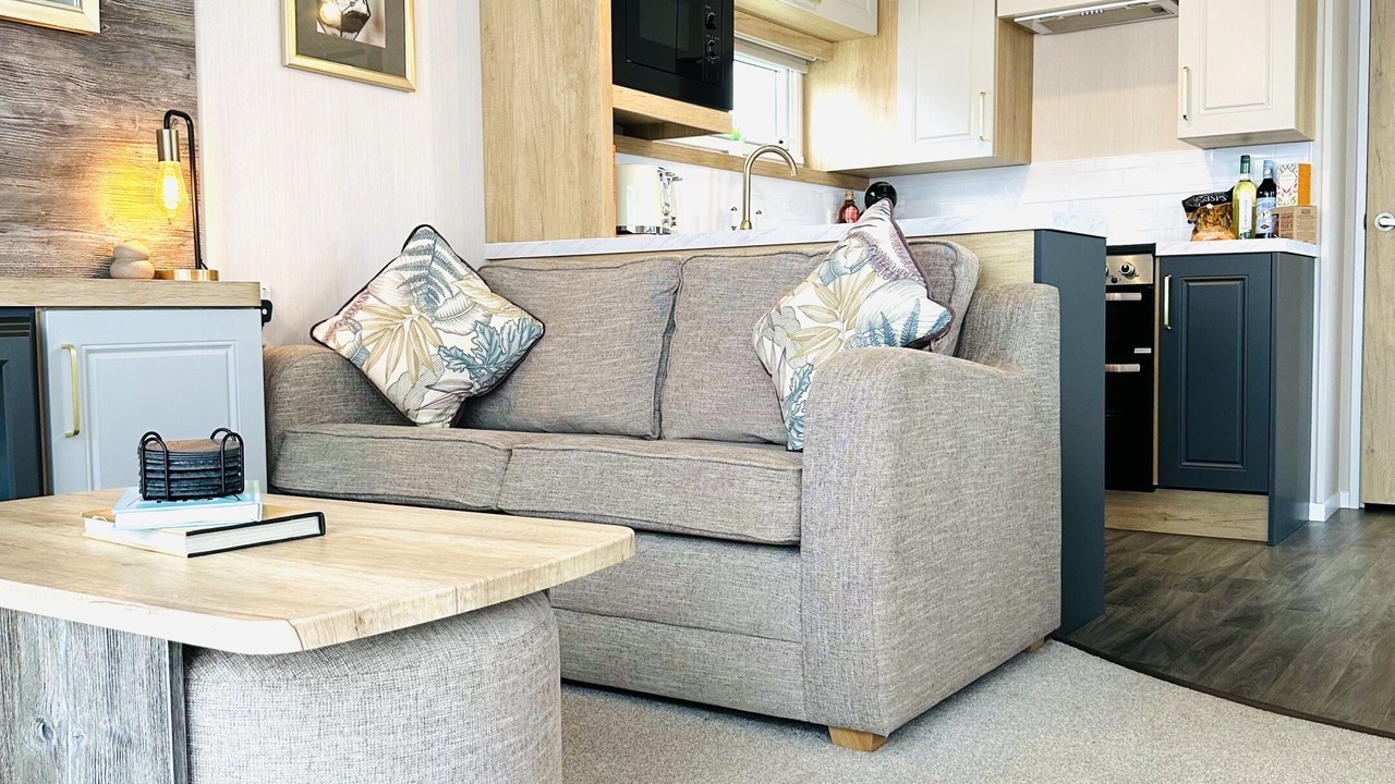 Photo of Others in Cayton Bay