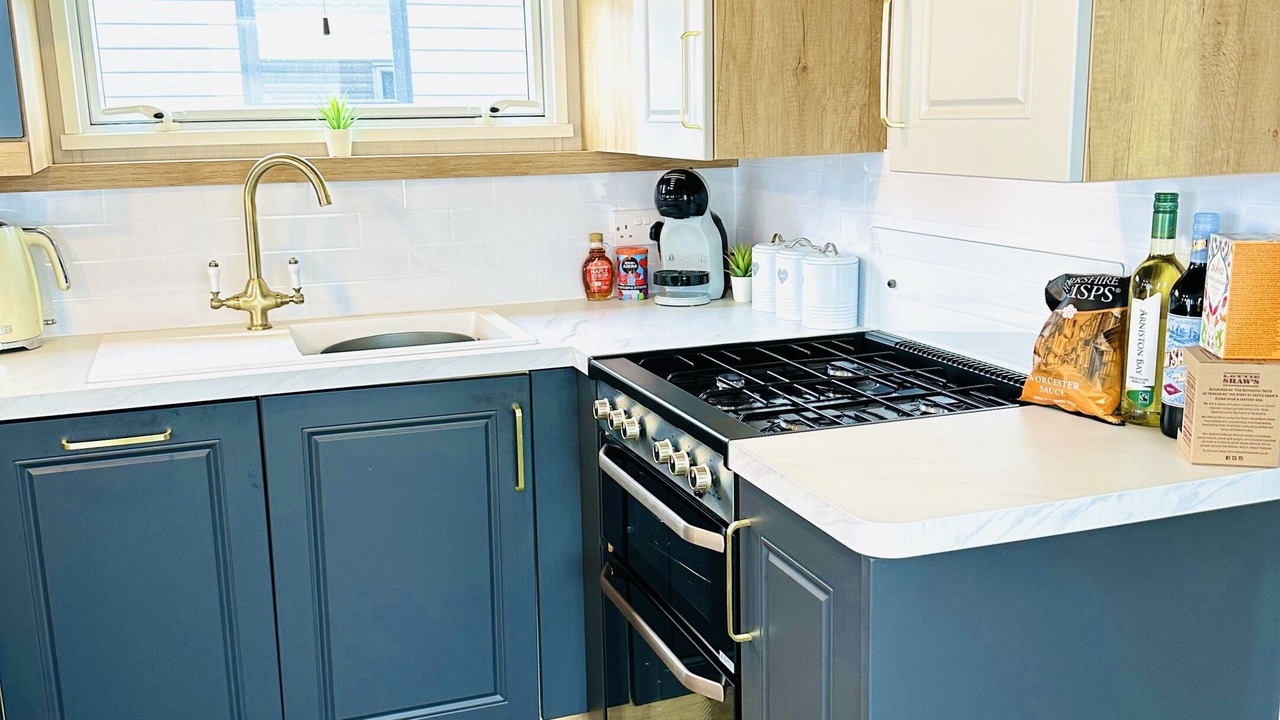 Photo of Others in Cayton Bay