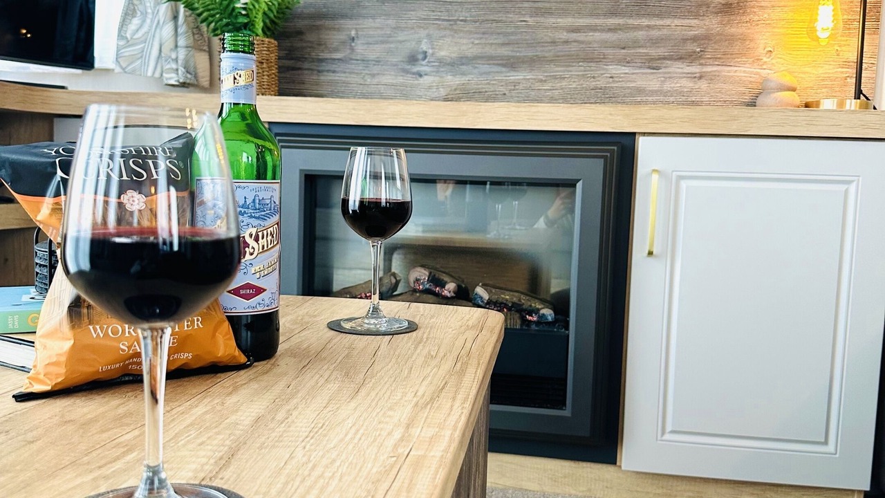 Photo of Others in Cayton Bay