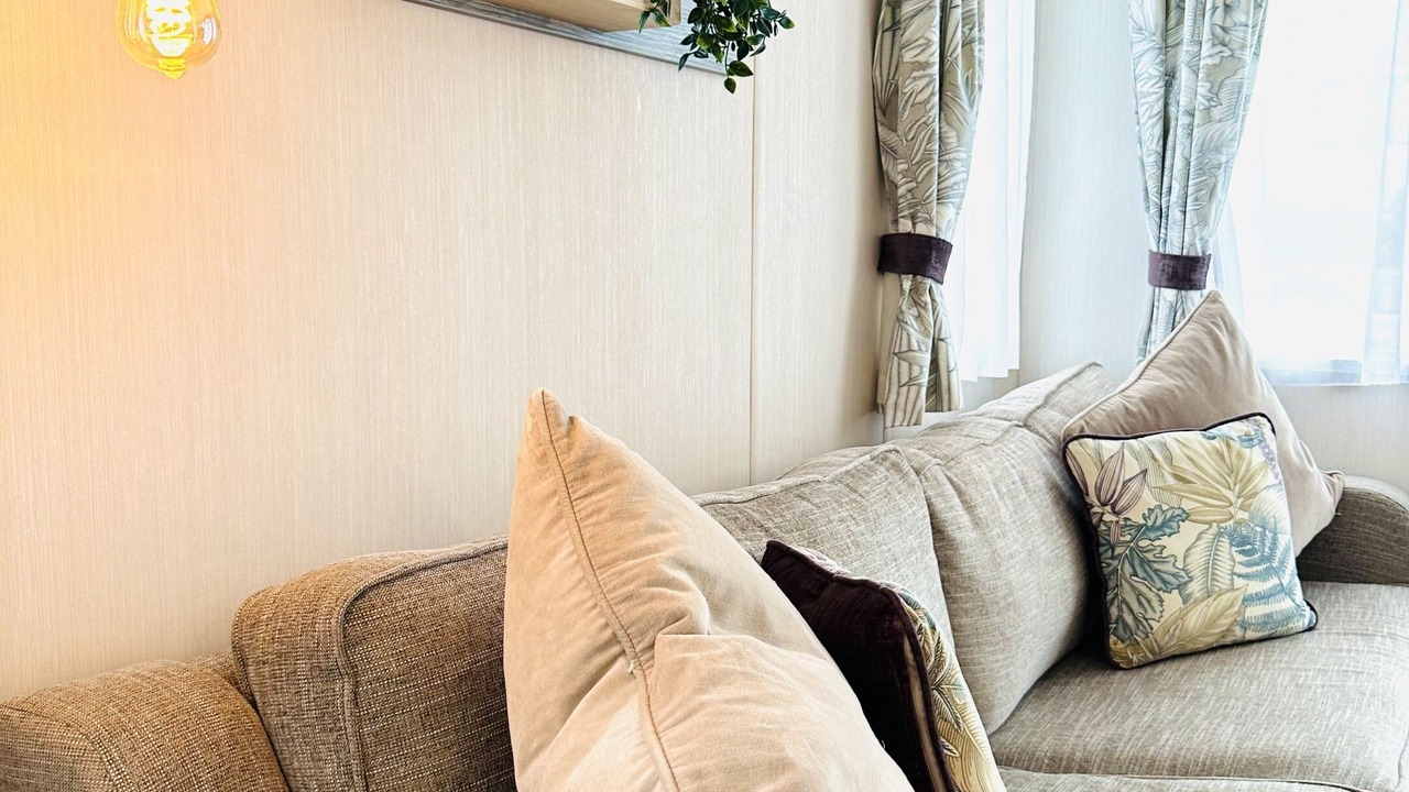 Photo of Others in Cayton Bay