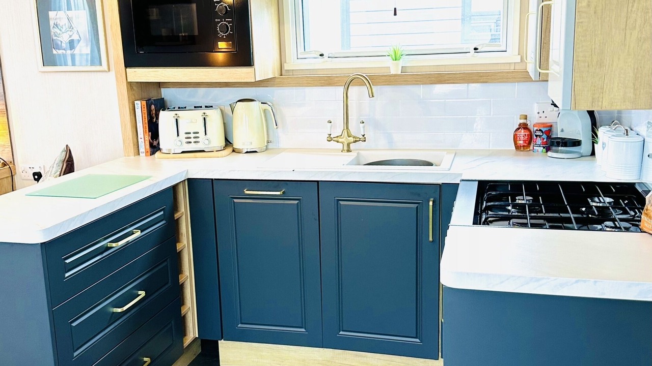 Photo of Others in Cayton Bay