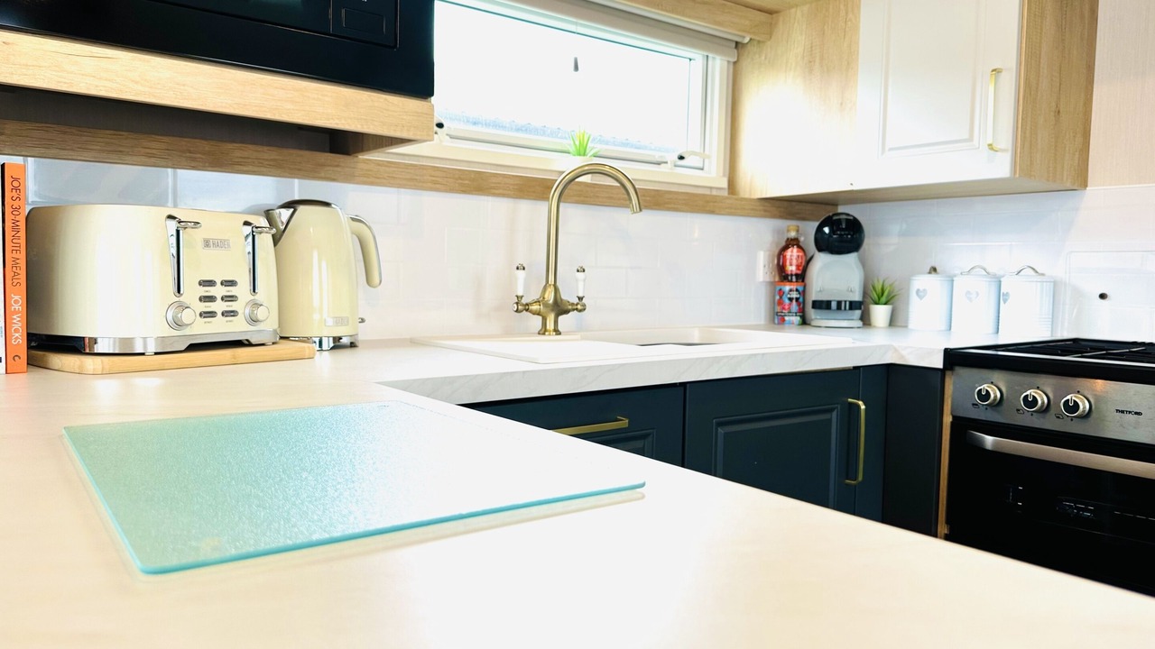 Photo of Others in Cayton Bay