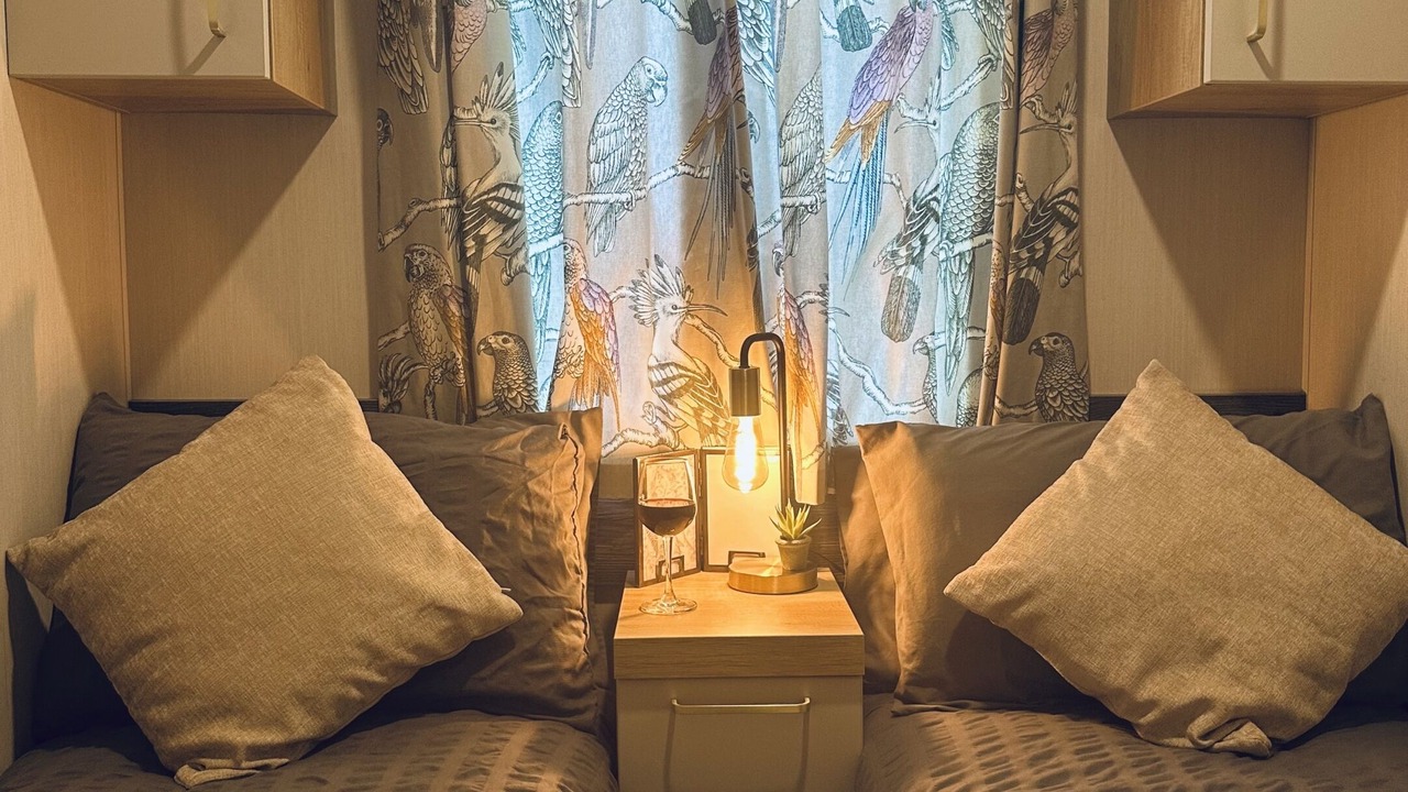 Photo of Others in Cayton Bay