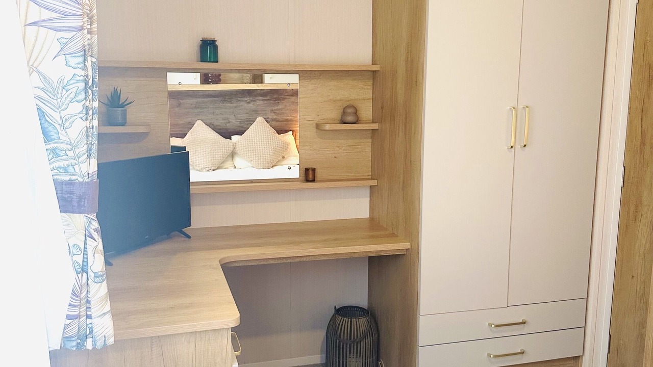 Photo of Others in Cayton Bay