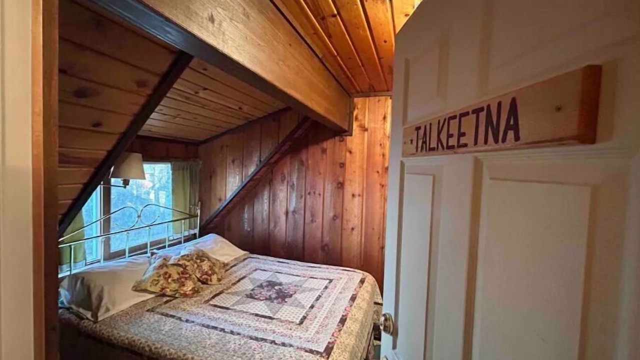 Photo of Bedroom in Talkeetna