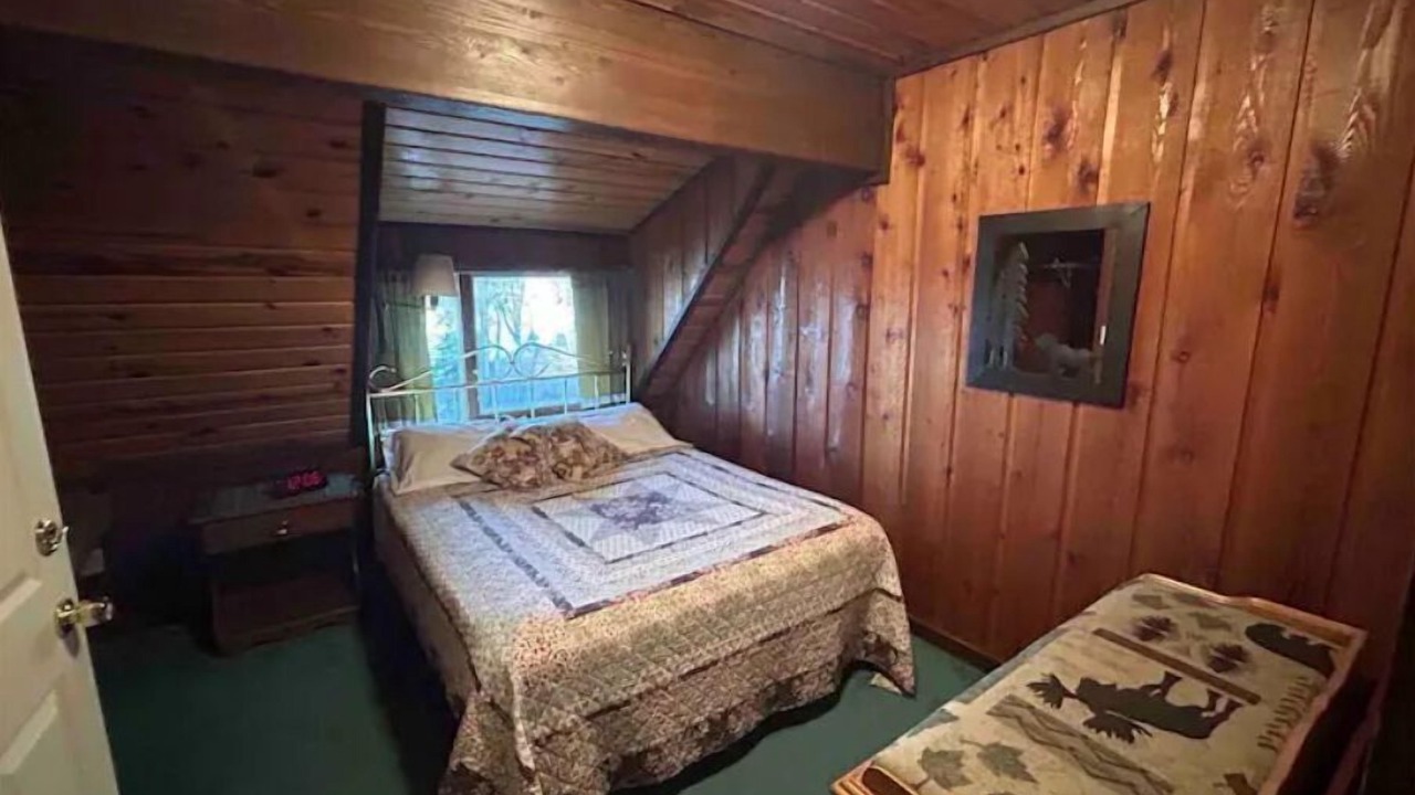 Photo of Bedroom in Talkeetna