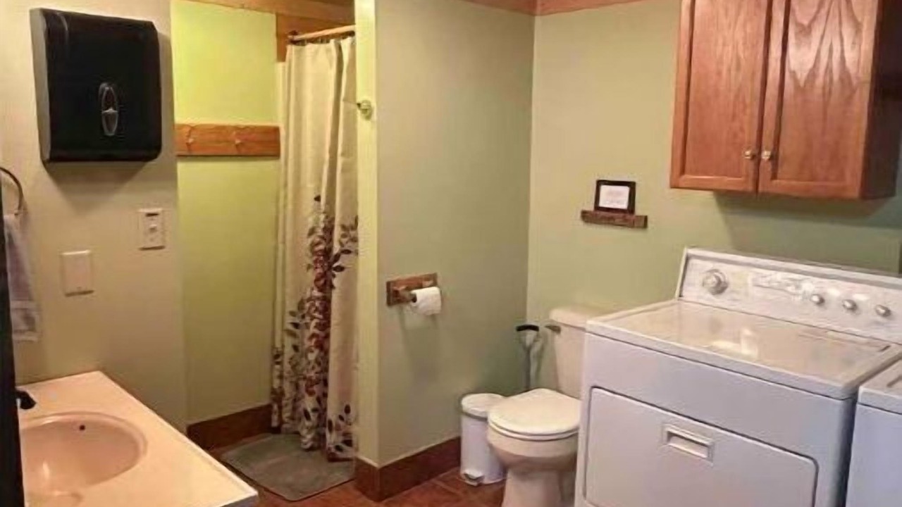Photo of Bathroom in Talkeetna