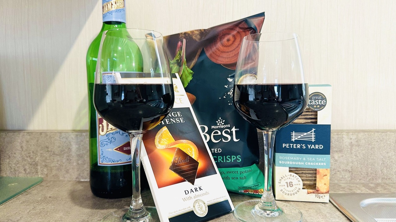 Photo of Others in Cayton Bay