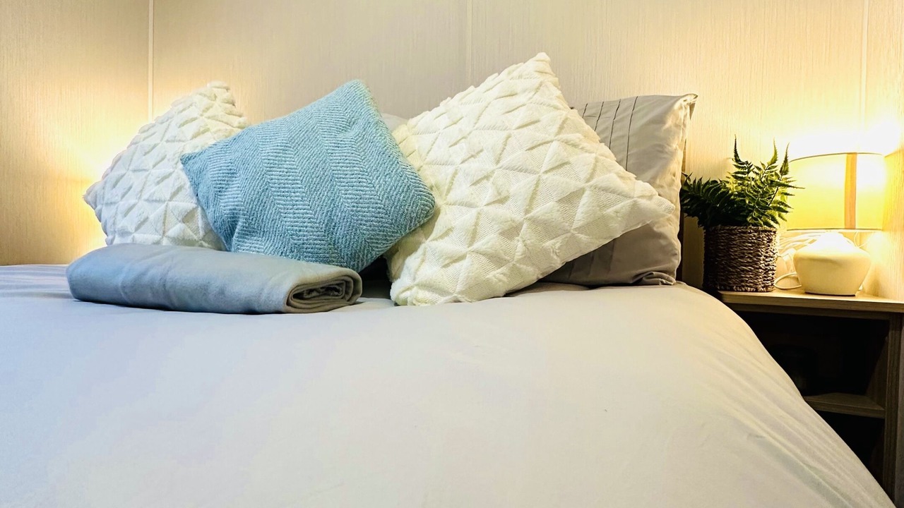 Photo of Others in Cayton Bay