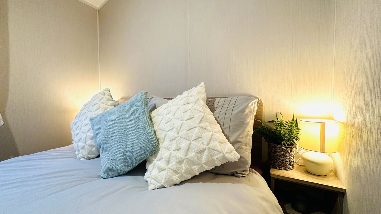 Photo of Others in Cayton Bay