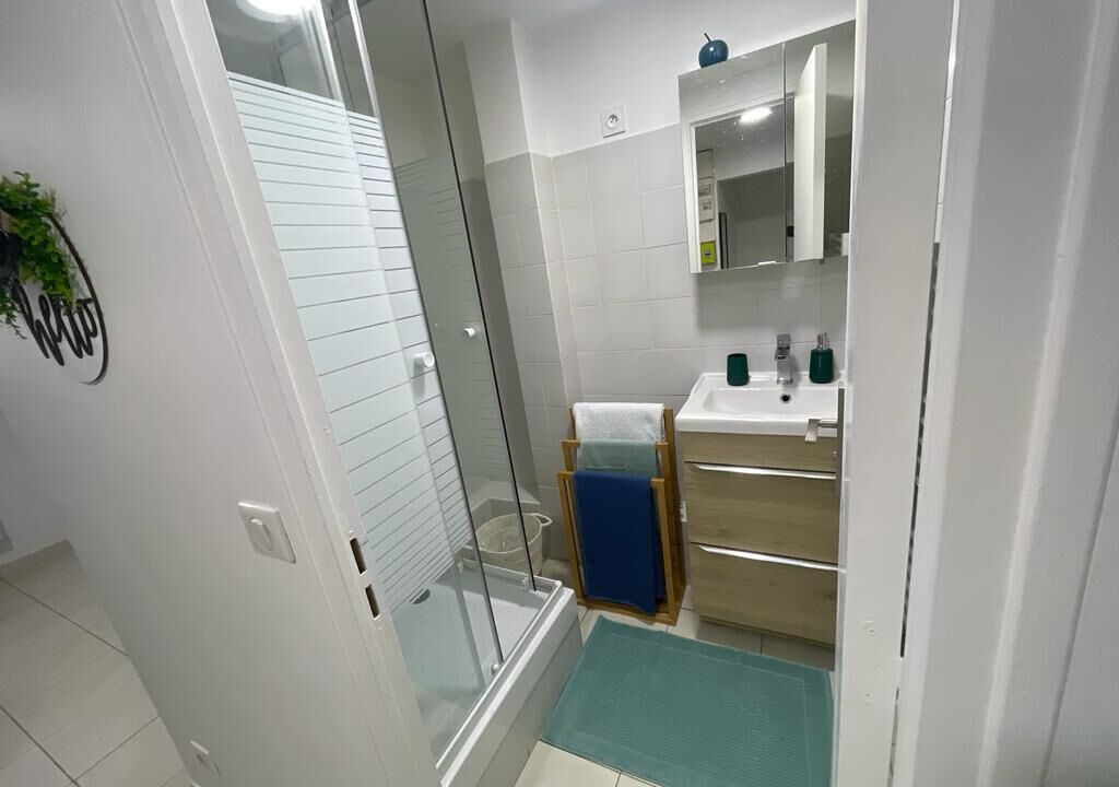 Photo of Bathroom in Bobigny