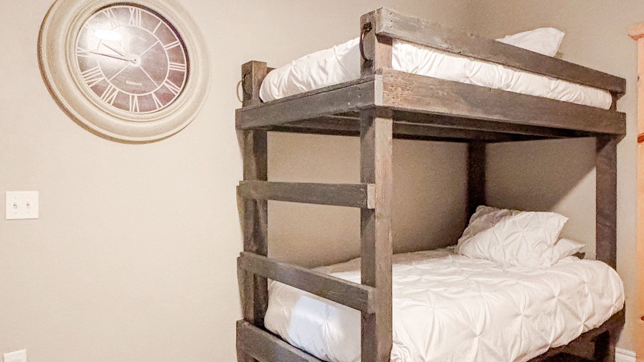 Photo of Bedroom in Hoyt