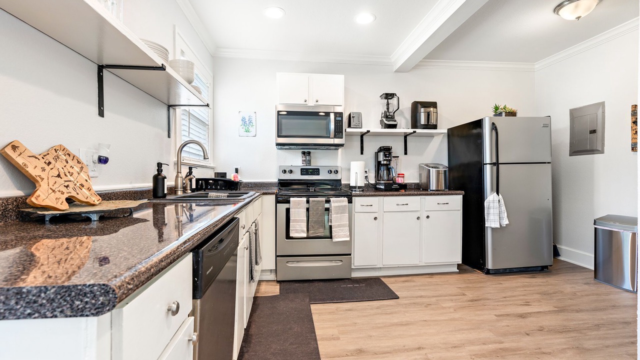 Photo of Kitchen in Austin Ave.