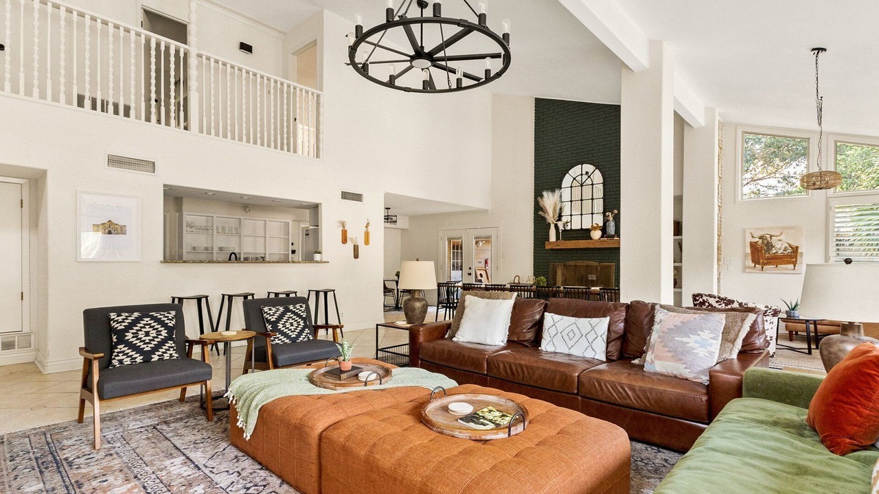 Photo of Livingroom in Vance Jackson