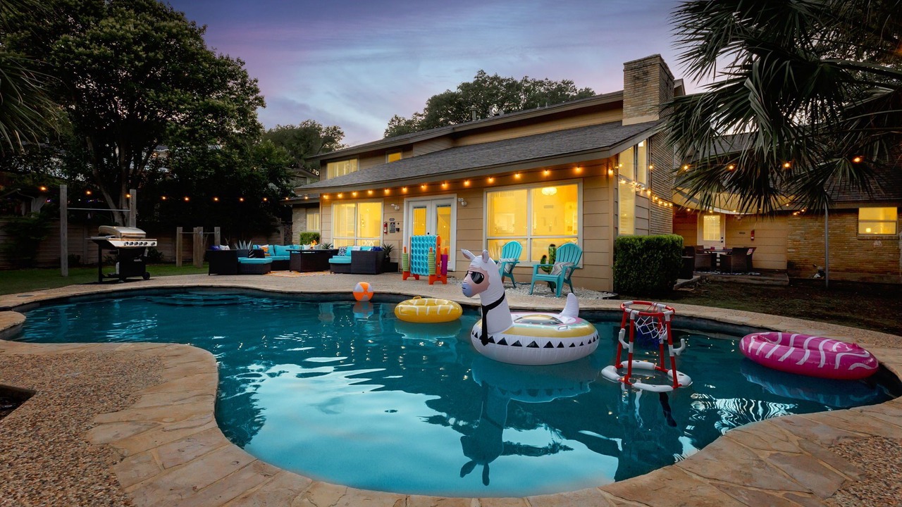Photo of Outdoor in Vance Jackson