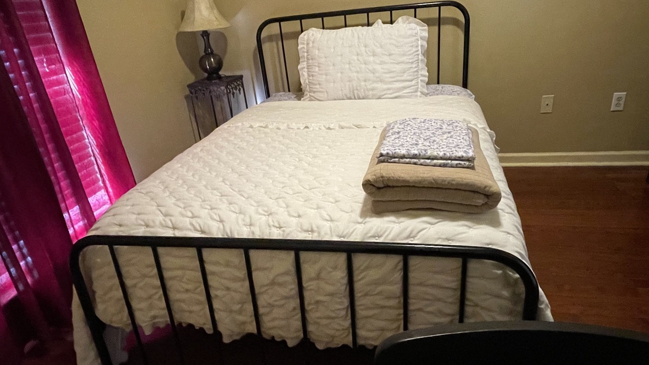 Photo of Bedroom in Mid City South