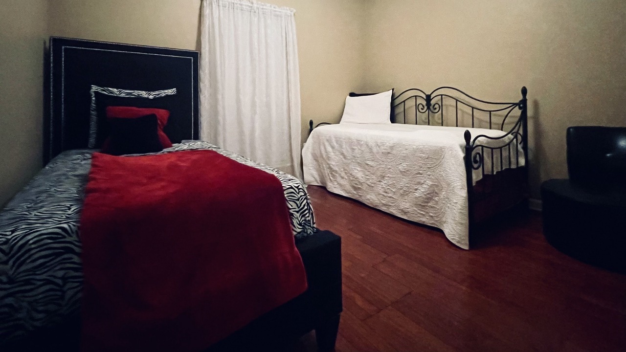 Photo of Bedroom in Mid City South