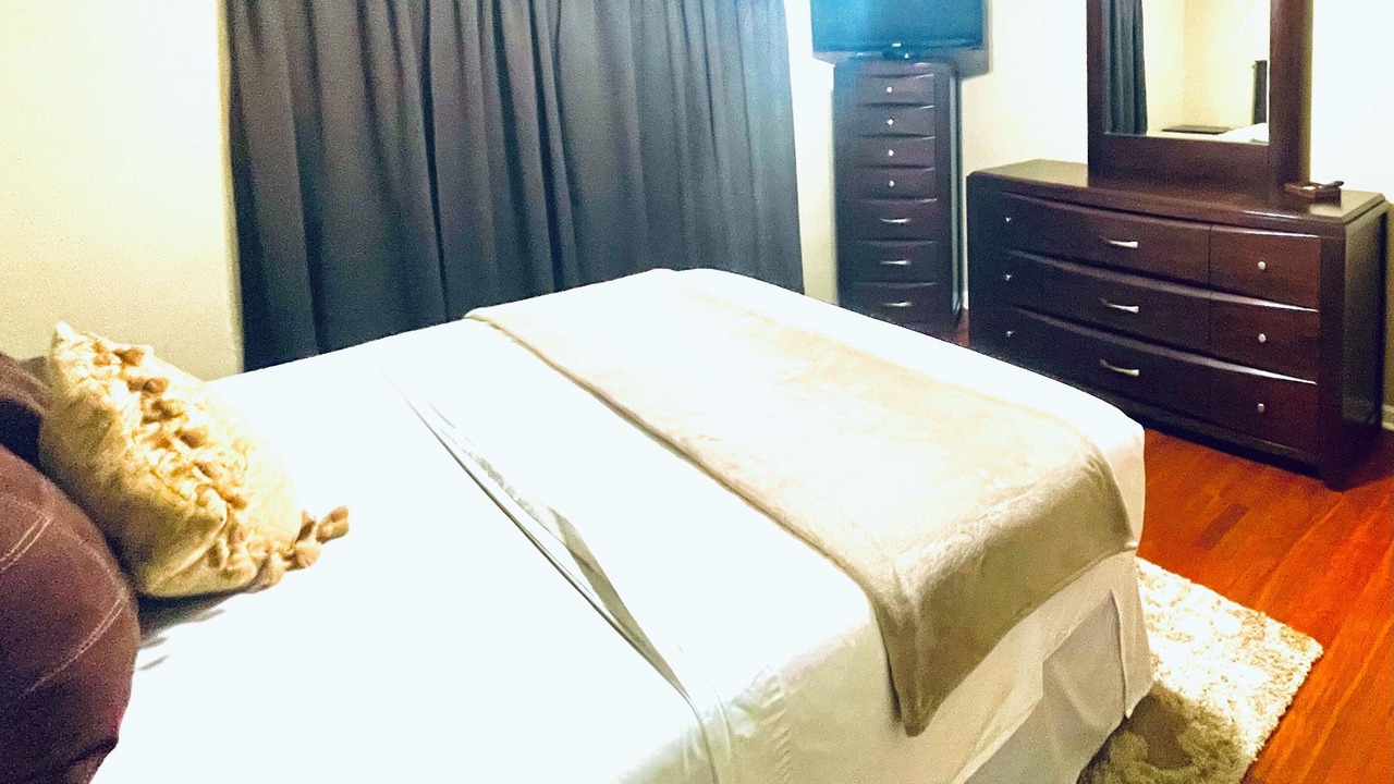 Photo of Bedroom in Mid City South