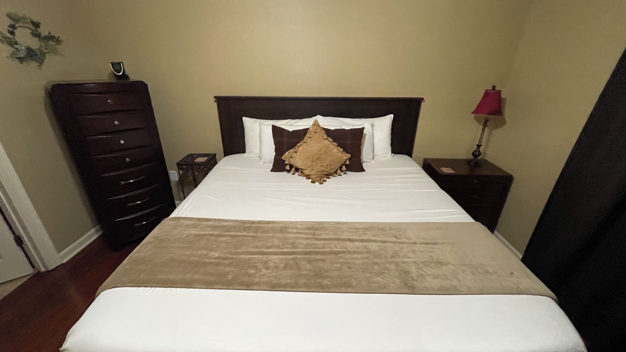 Photo of Bedroom in Mid City South