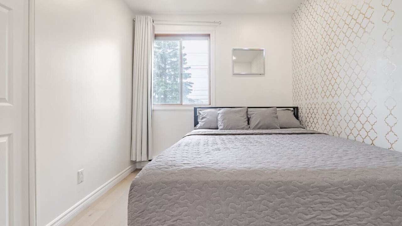 Photo of Bedroom in Laval