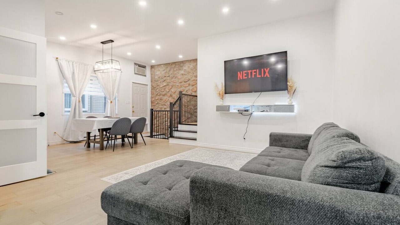 Photo of Bedroom in Laval