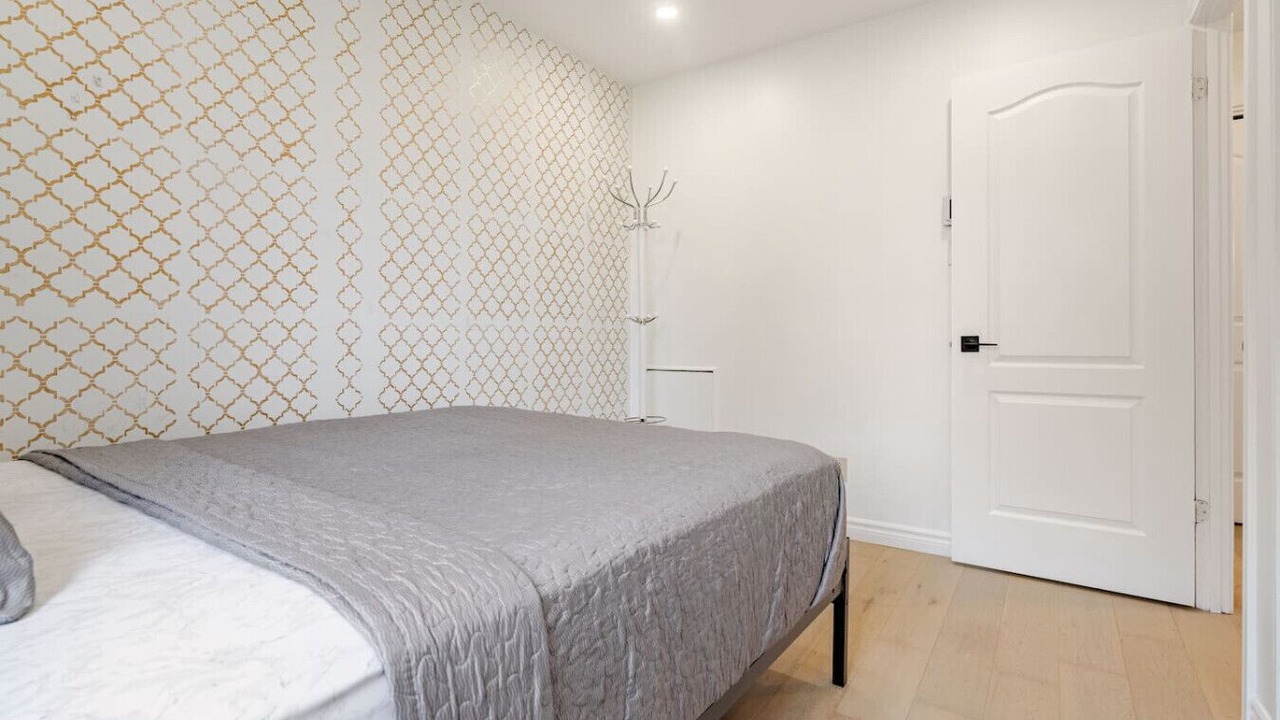 Photo of Bedroom in Laval