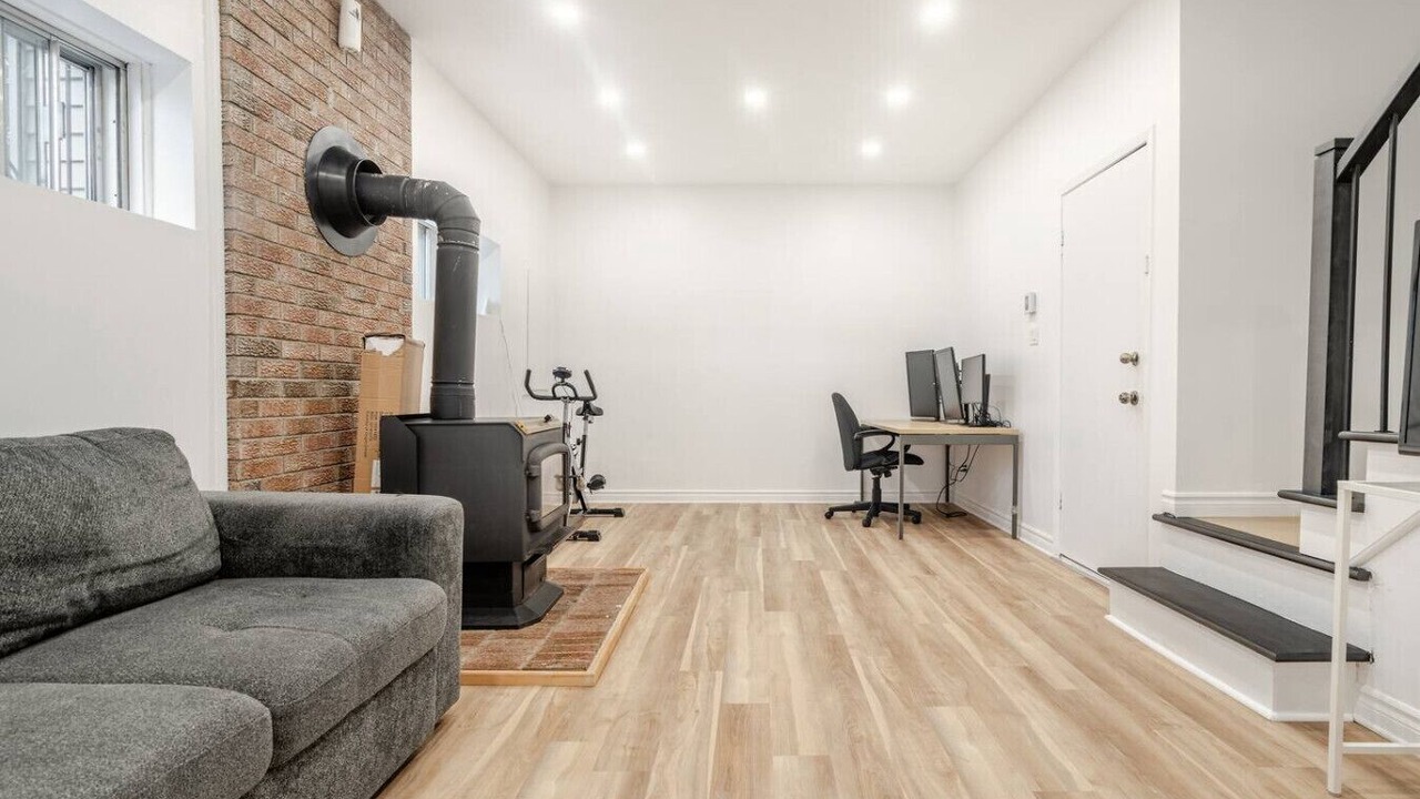 Photo of Bedroom in Laval