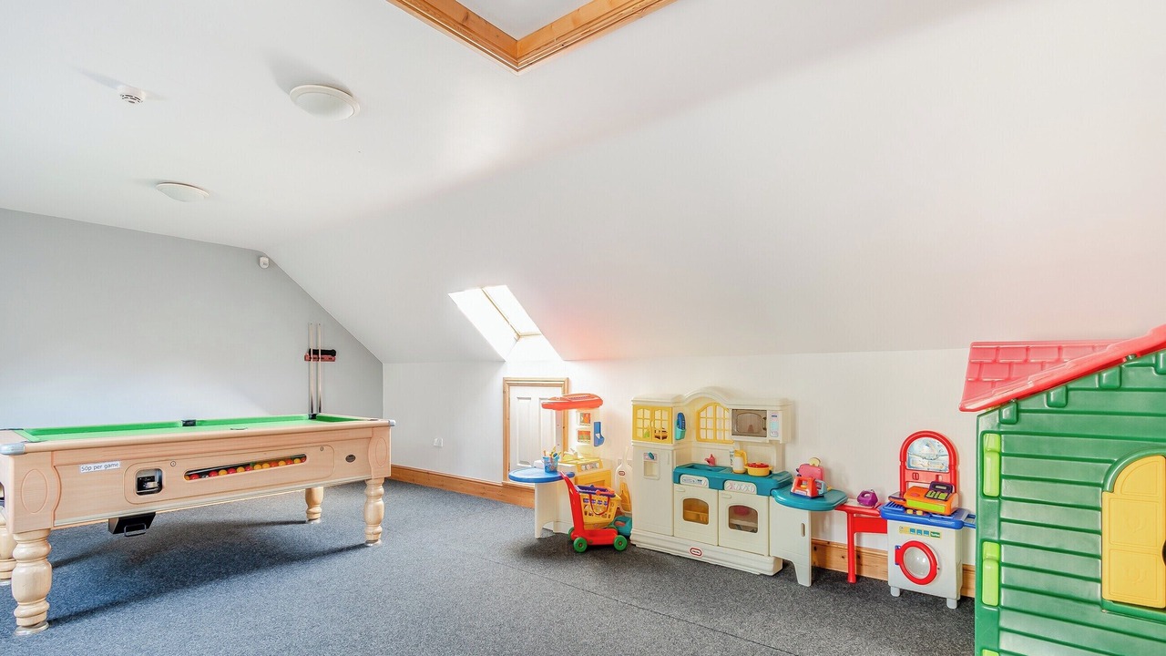 Photo of Others in Tremain