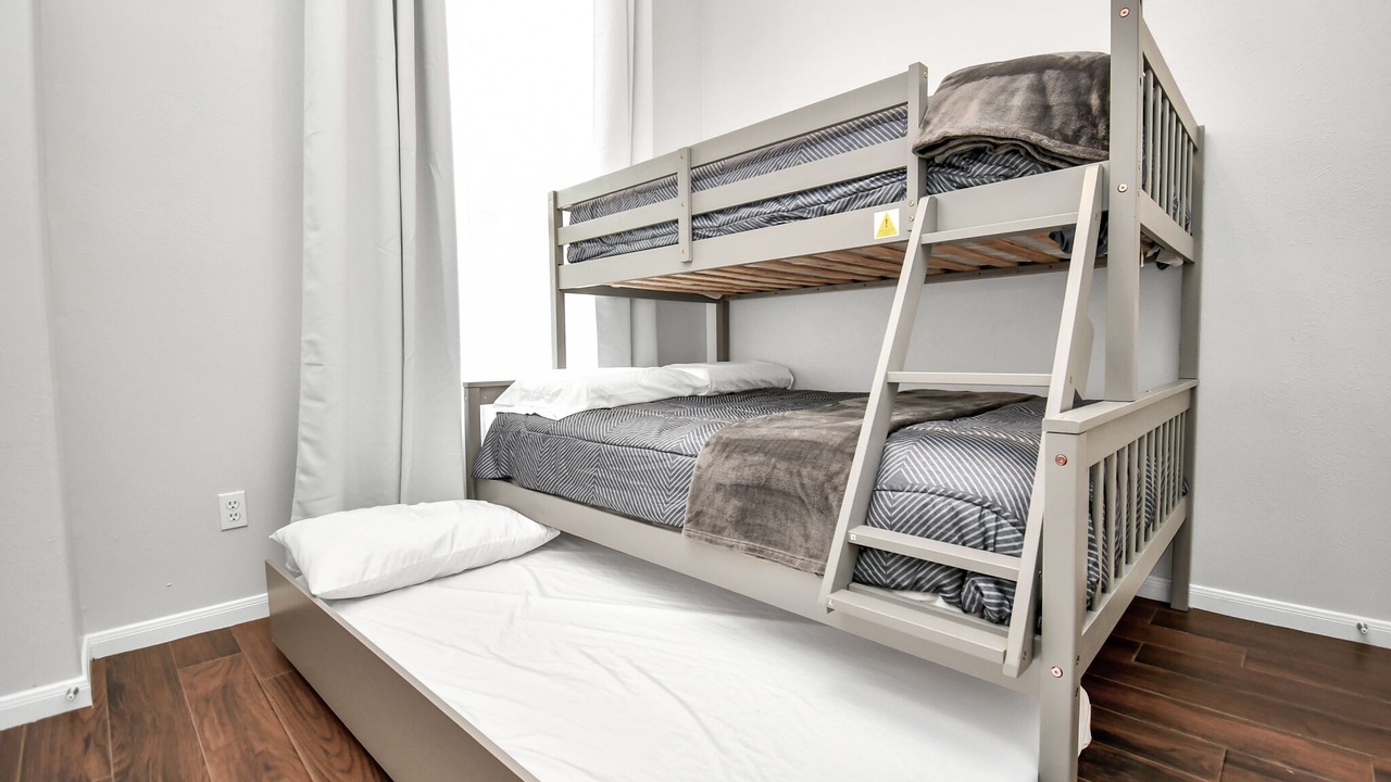 Photo of Bedroom in Alden Bridge