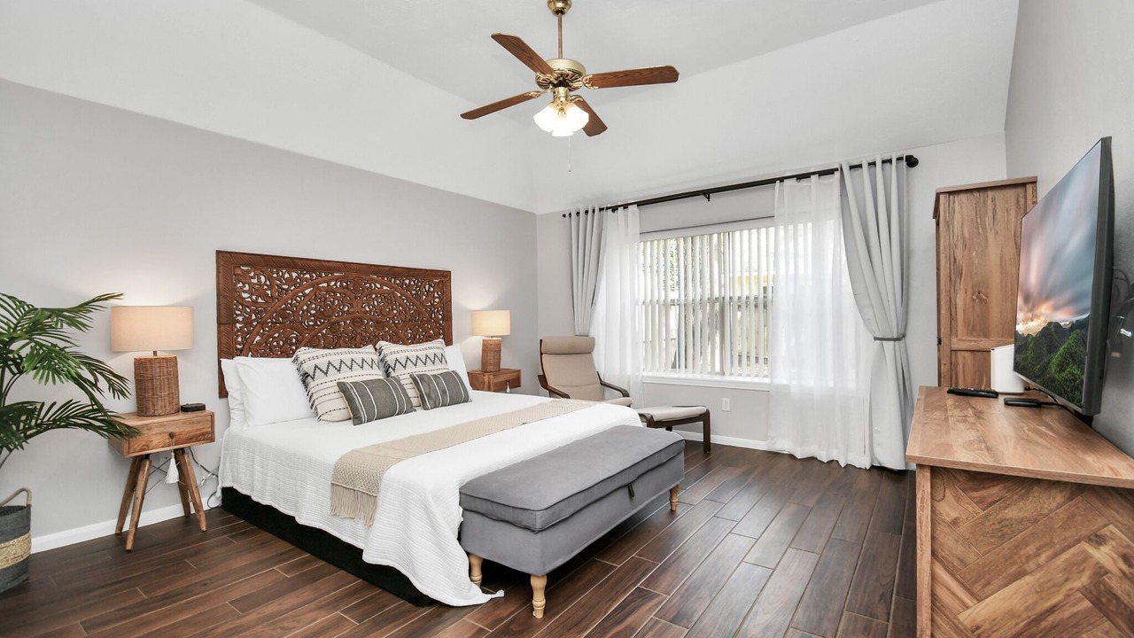 Photo of Bedroom in Alden Bridge
