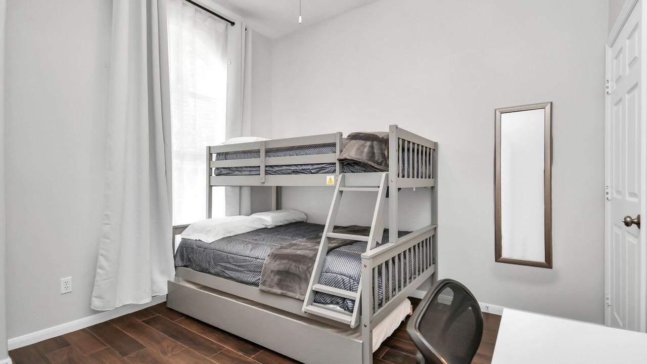 Photo of Bedroom in Alden Bridge