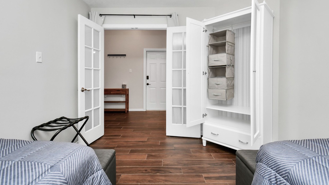 Photo of Bedroom in Alden Bridge
