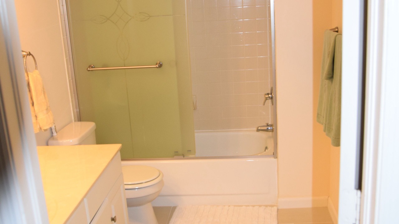 Photo of Bathroom in Lely Golf Estates