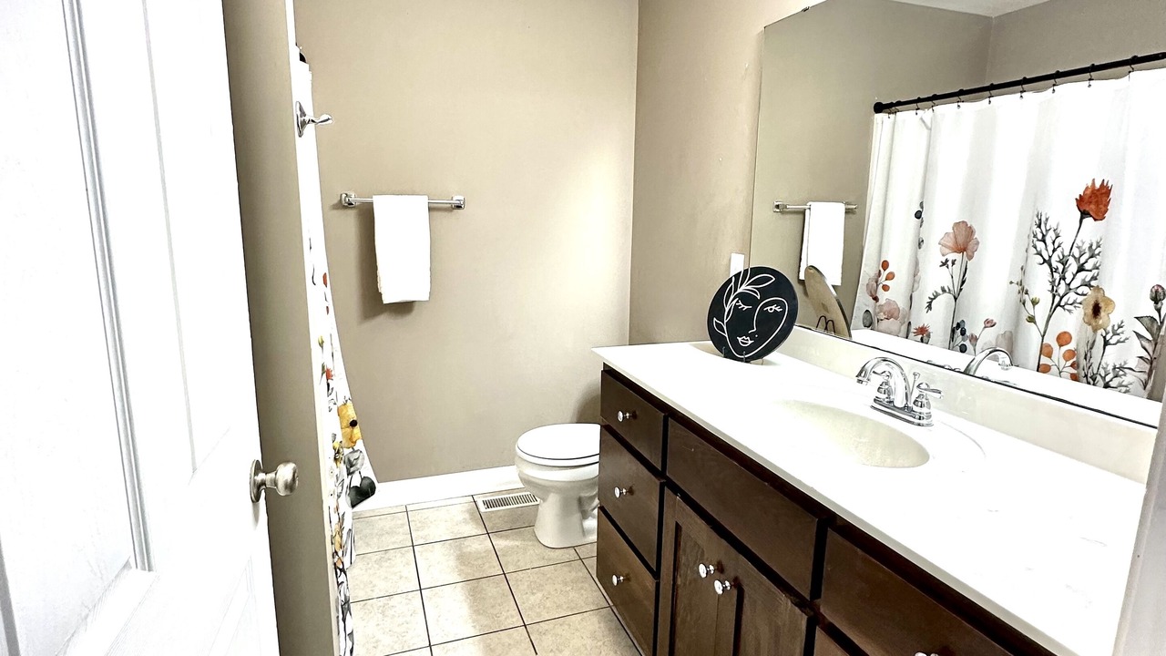 Photo of Bathroom in Bowling Green