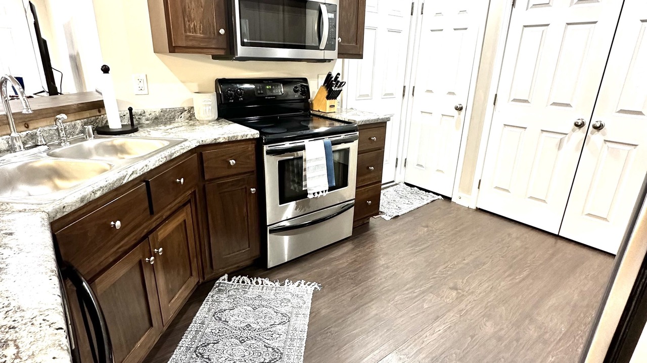 Photo of Kitchen in Bowling Green