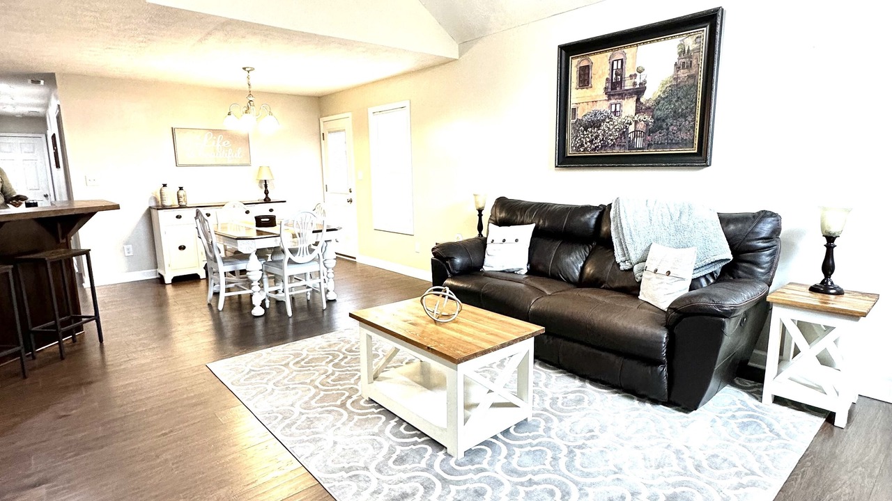 Photo of Livingroom in Bowling Green