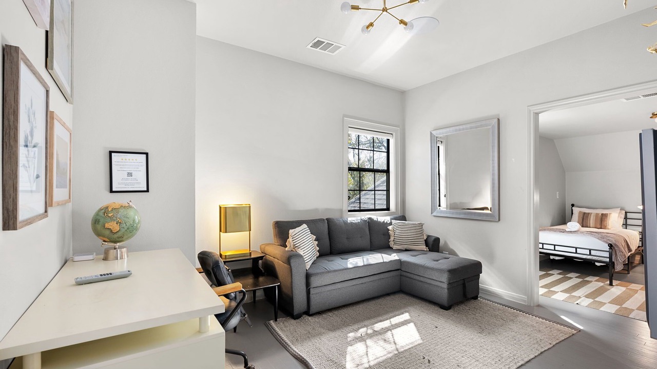 Photo of Bedroom in Manor