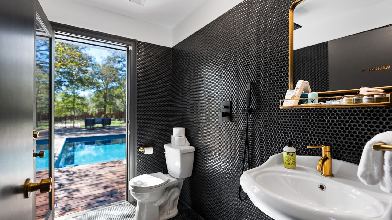 Photo of Bathroom in Manor