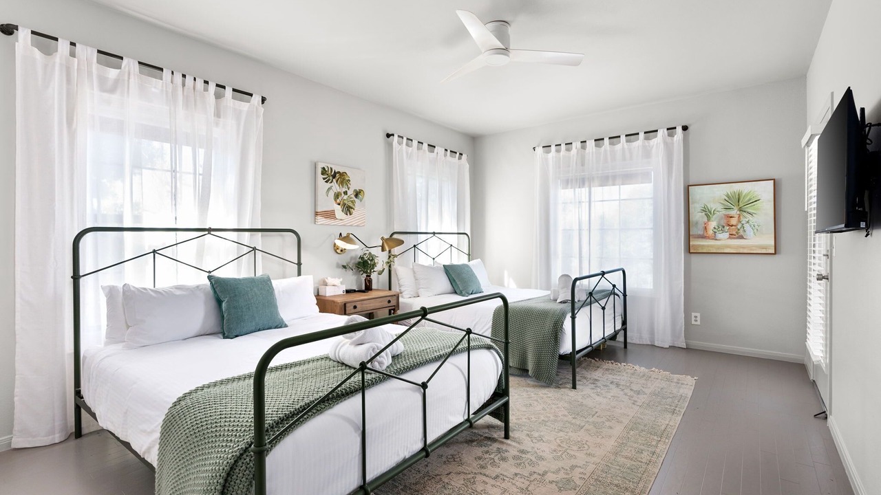 Photo of Bedroom in Manor