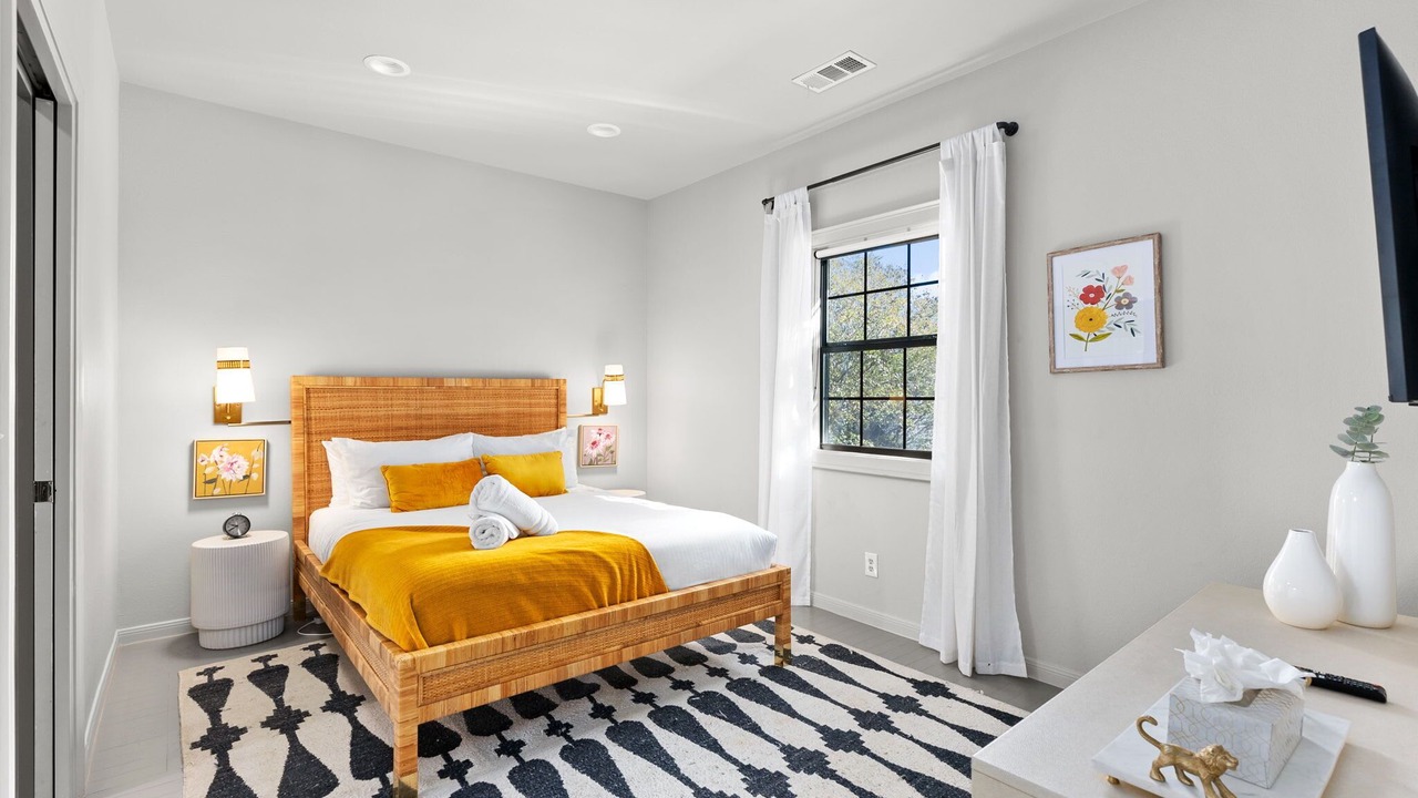 Photo of Bedroom in Manor