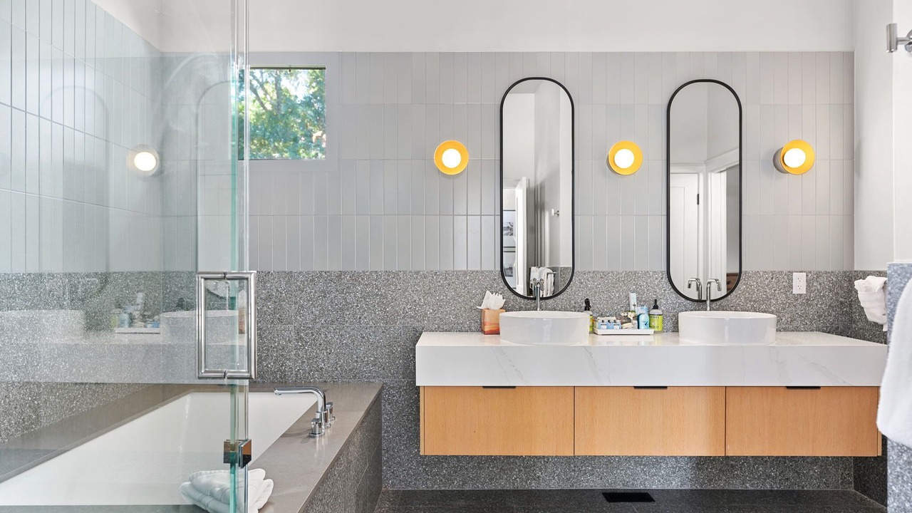 Photo of Bathroom in Manor