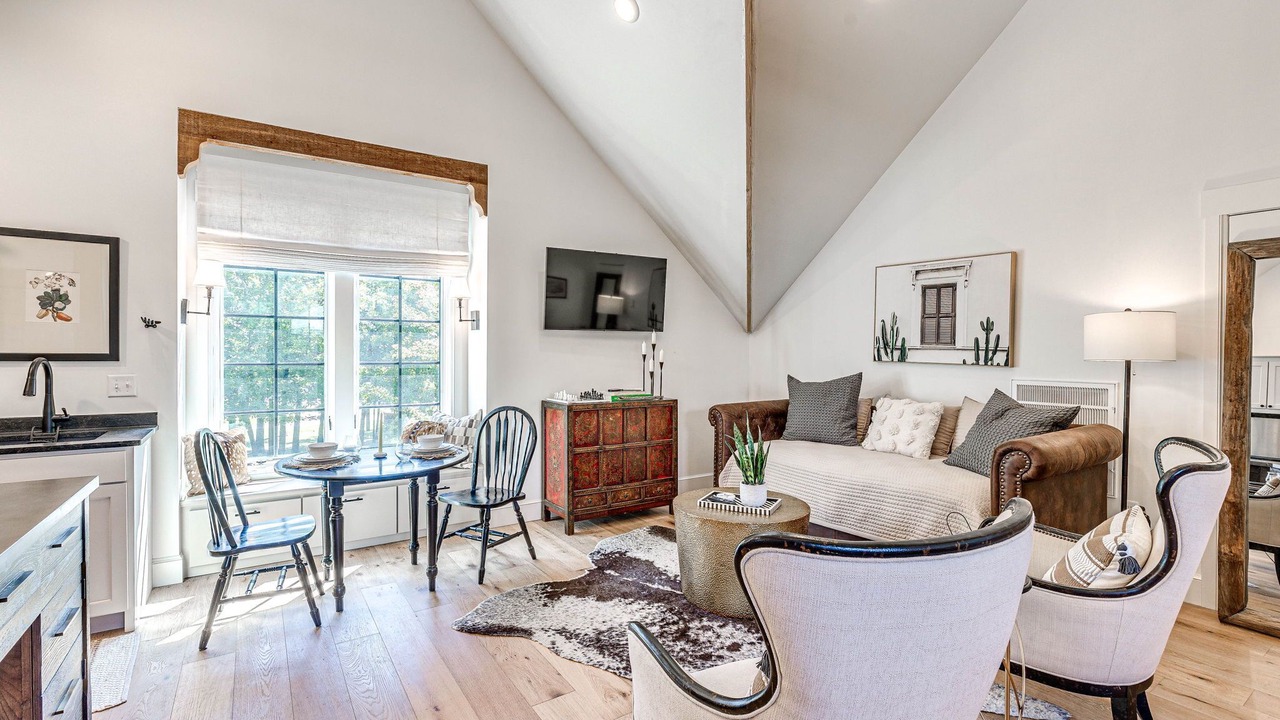 Photo of Livingroom in Eufaula