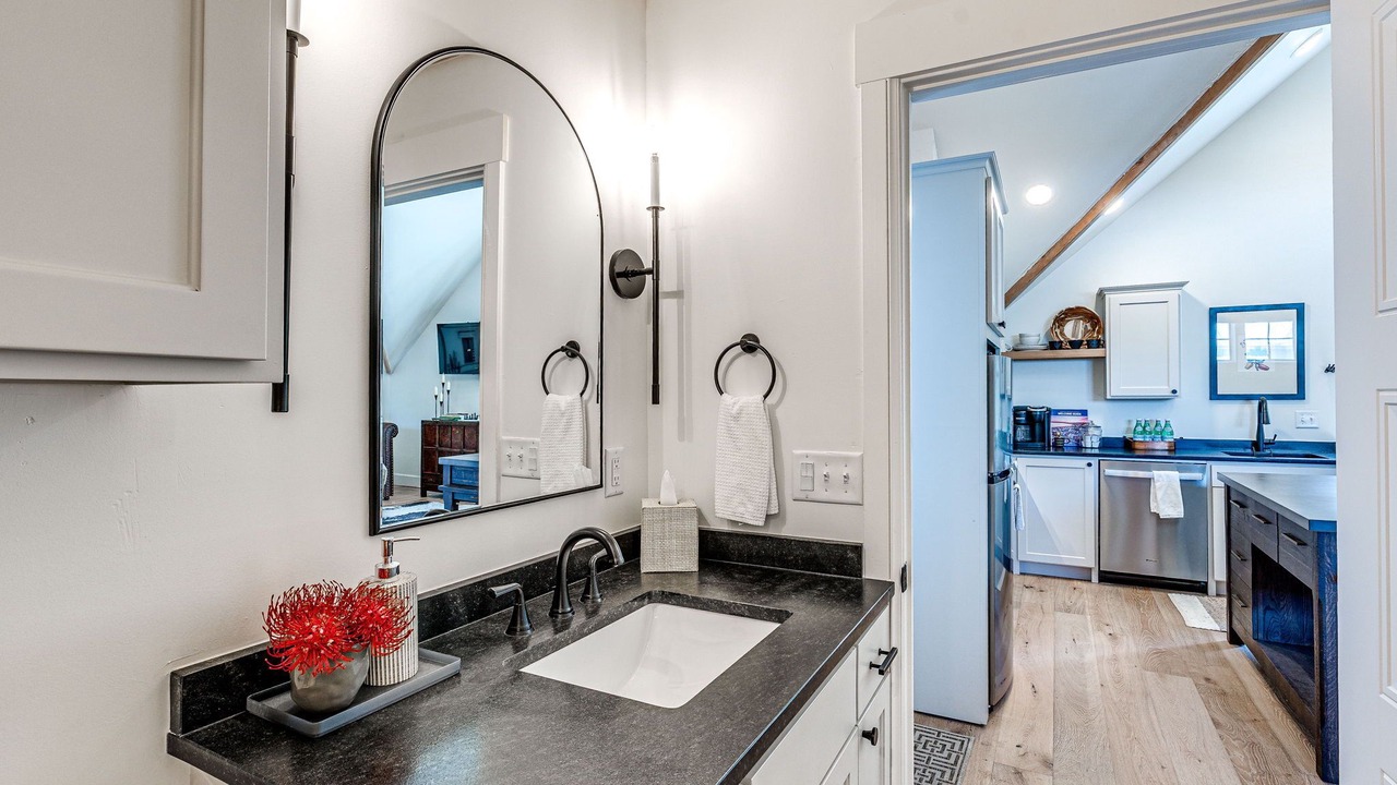 Photo of Bathroom in Eufaula